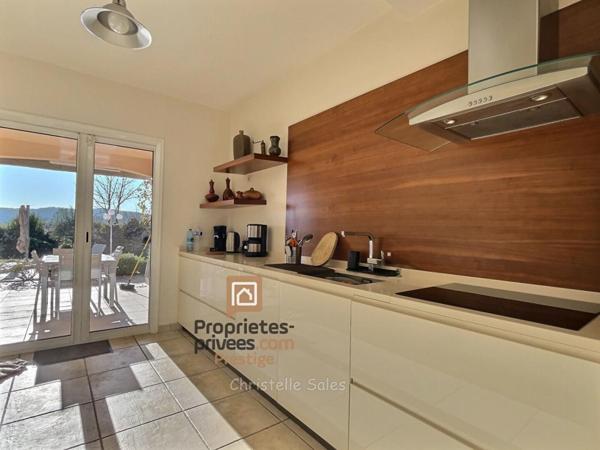 Villa  7 pièce(s) 185 m2 avec piscine proche fréjus