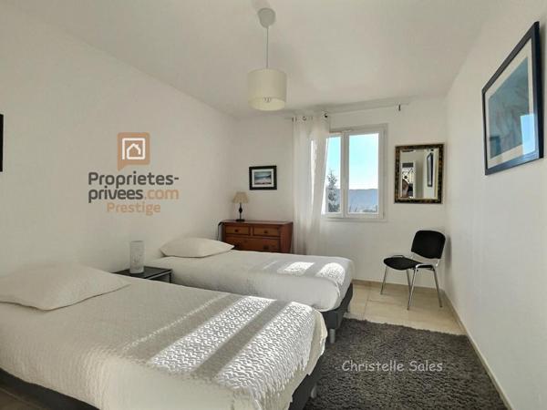 Villa  7 pièce(s) 185 m2 avec piscine proche fréjus