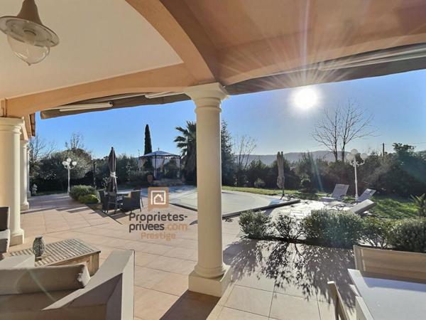 Villa  7 pièce(s) 185 m2 avec piscine proche fréjus