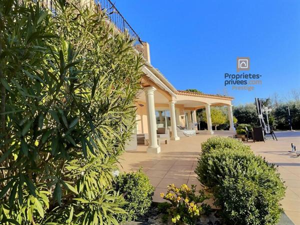 Villa  7 pièce(s) 185 m2 avec piscine proche fréjus