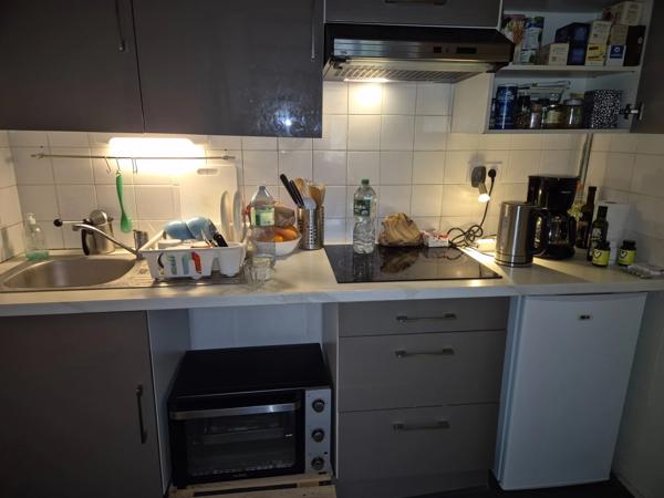 Appartement T2 en résidence sécurisée, face Hôtel de Ville, proche tous commerces et transport.