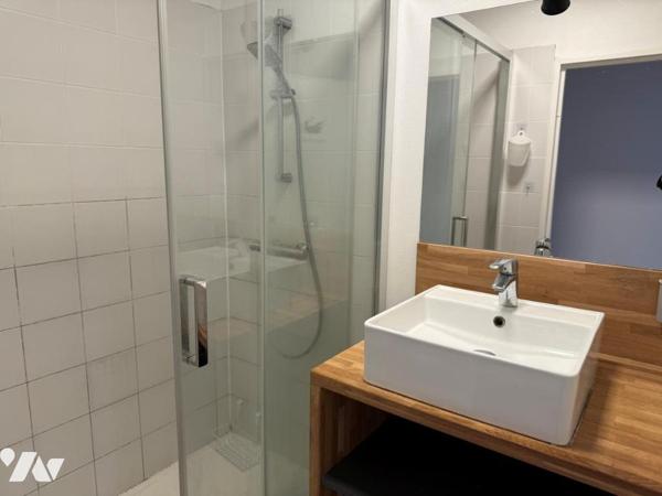 LAVAL, Appartement type 4