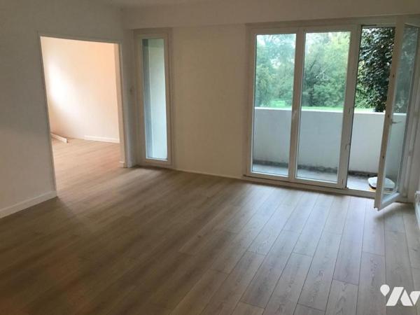 LAVAL, Appartement type 4