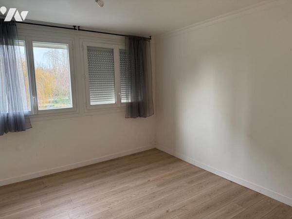 LAVAL, Appartement type 4