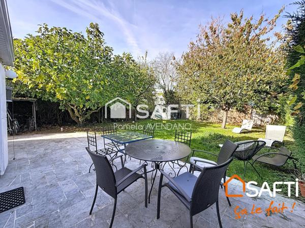 Maison familiale 6 pièces – 133 m² résidence  avec piscine et tennis à Lésigny.