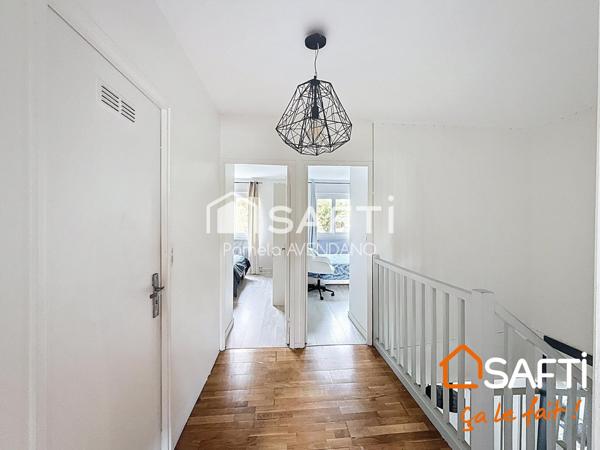 Maison familiale 6 pièces – 133 m² résidence  avec piscine et tennis à Lésigny.