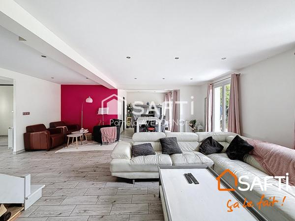 Maison familiale 6 pièces – 133 m² résidence  avec piscine et tennis à Lésigny.