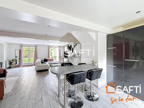 Maison familiale 6 pièces – 133 m² résidence  avec piscine et tennis à Lésigny.