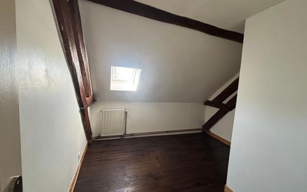 Appartement à vendre    4 pièces • 84 m2 Auxerre