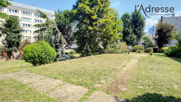 PUTEAUX/Centre ville 4/5 pièces de 97 m² avec parking boxé, 3 balcons