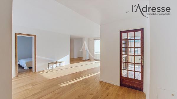 PUTEAUX/Centre ville 4/5 pièces de 97 m² avec parking boxé, 3 balcons