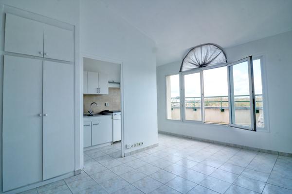 Appartement 3 Pièces à LOUER- 2 Chambres - Terrasse et parking