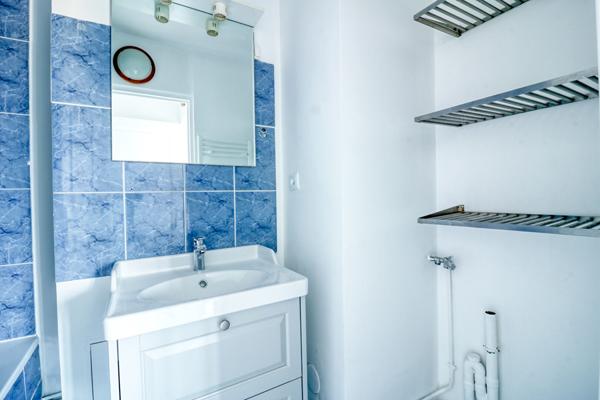 Appartement 3 Pièces à LOUER- 2 Chambres - Terrasse et parking