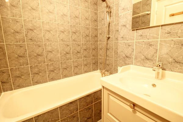 Appartement 3 Pièces à LOUER- 2 Chambres - Terrasse et parking