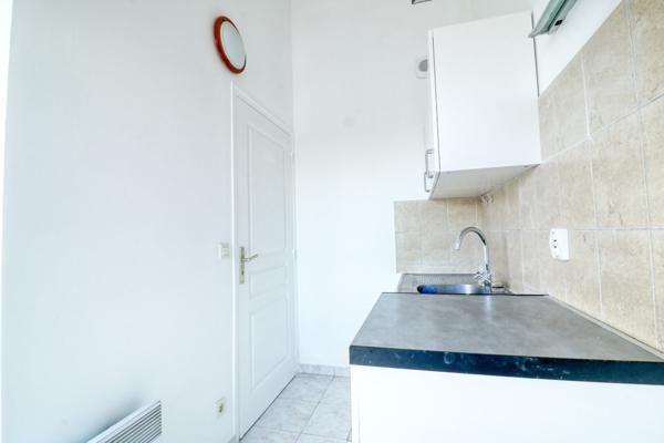 Appartement 3 Pièces à LOUER- 2 Chambres - Terrasse et parking