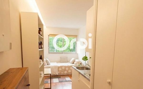 Appartement à vendre    1 pièce • 13 m2 Paris 20