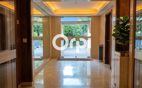 Appartement à vendre    1 pièce • 13 m2 Paris 20