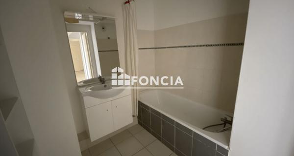 Location Appartement 3 pièces 61.6 m² - Avignon 84000