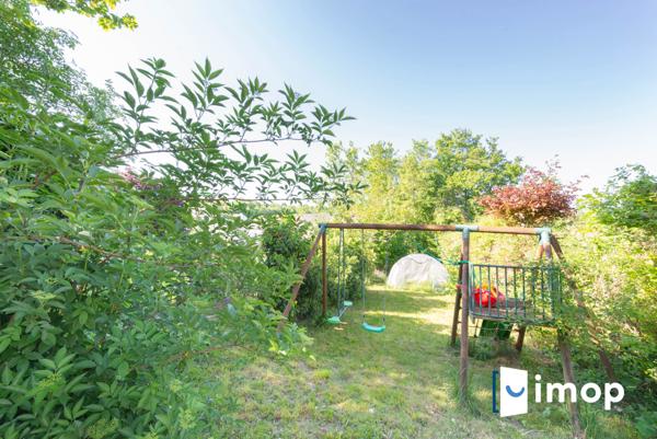 Maison individuelle de 4 chambres avec grange sur terrain de 730m²