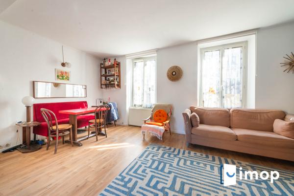 Maison individuelle de 4 chambres avec grange sur terrain de 730m²