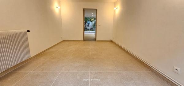 MAISON de VILLE ENTIEREMENT REFAIT A NEUF LUZARCHES