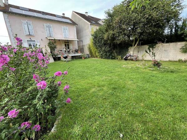 Maison Gretz Armainvilliers 8 pièce(s) 154 m2