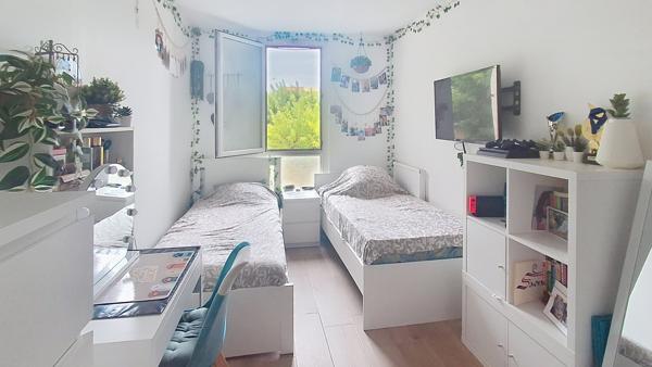 Appartement type 4 + cave à Septemes Les Vallons