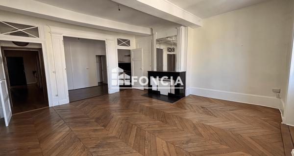 Location Appartement 3 pièces 110 m² - Villefranche-sur-saône 69400