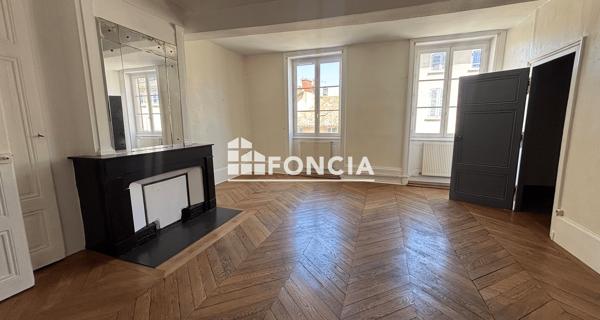 Location Appartement 3 pièces 110 m² - Villefranche-sur-saône 69400