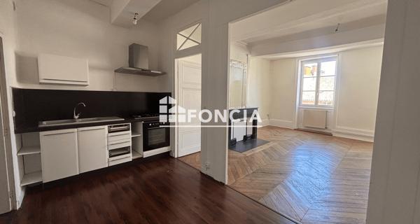 Location Appartement 3 pièces 110 m² - Villefranche-sur-saône 69400