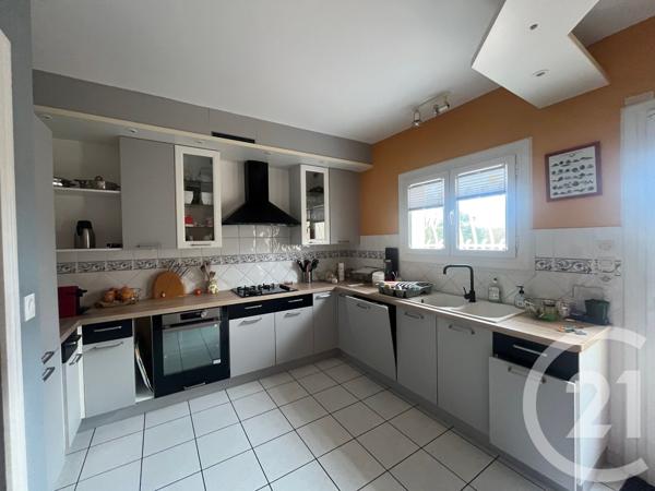 Maison à vendre  8 pièces - 250 m2 SENILLE ST SAUVEUR - 86