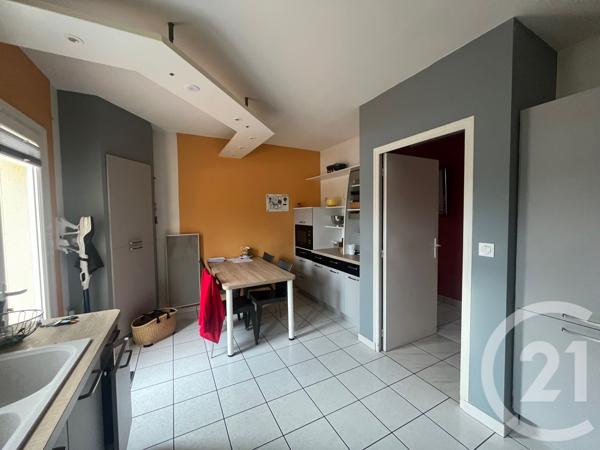 Maison à vendre  8 pièces - 250 m2 SENILLE ST SAUVEUR - 86