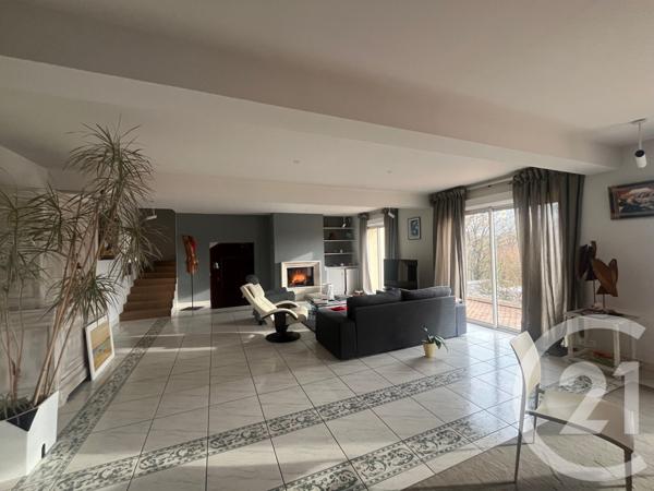 Maison à vendre  8 pièces - 250 m2 SENILLE ST SAUVEUR - 86