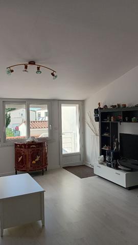 Charmante maison 3 pièces avec piscine et un studio  proche du centre-ville de Saujon.