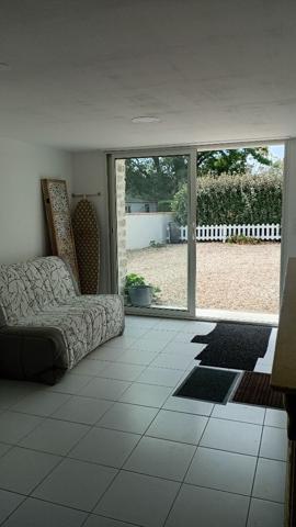 Charmante maison 3 pièces avec piscine et un studio  proche du centre-ville de Saujon.