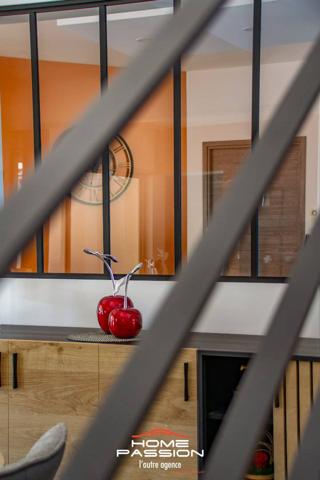 LES MATHES  MAISON CONTEMPORAINE DE 2023 DANS RÉSIDENCE PRIVÉE INTIMISTE