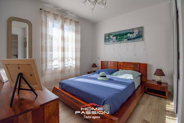 LES MATHES  MAISON CONTEMPORAINE DE 2023 DANS RÉSIDENCE PRIVÉE INTIMISTE