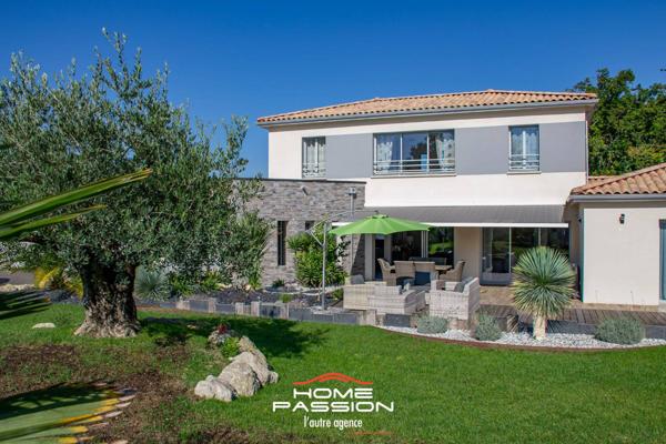 LES MATHES  MAISON CONTEMPORAINE DE 2023 DANS RÉSIDENCE PRIVÉE INTIMISTE