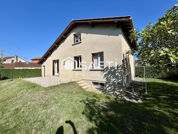 Maison salon salle manger 3 chambres, mezzanine, sous-sol complet, jardin, terrasse, garage