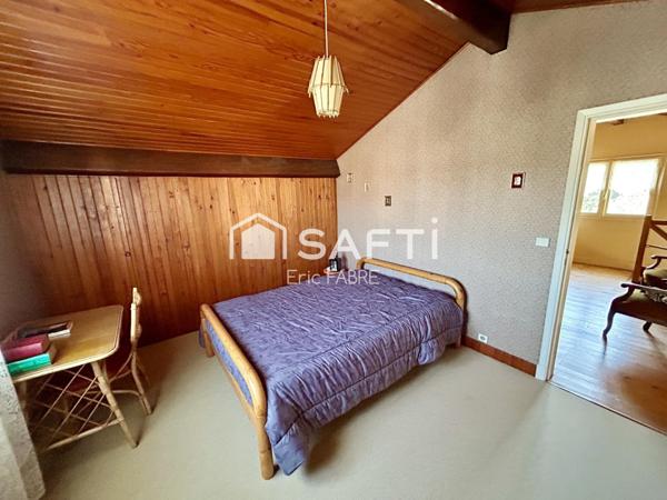 Maison salon salle manger 3 chambres, mezzanine, sous-sol complet, jardin, terrasse, garage