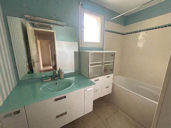 EXCLUSIVITÉ - MAISON DE 6 PIECES A VENDRE A PLAISIR - AQUEDUC PHARMACIE