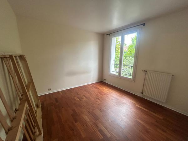 EXCLUSIVITÉ - MAISON DE 6 PIECES A VENDRE A PLAISIR - AQUEDUC PHARMACIE