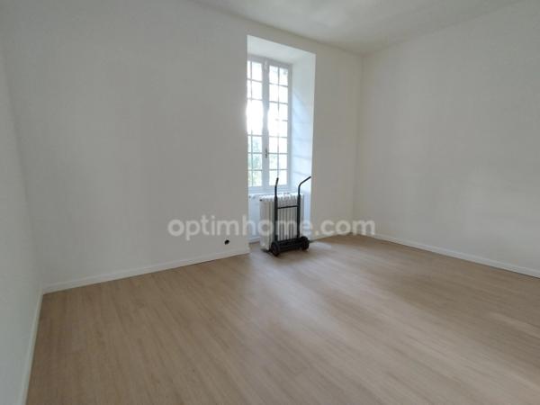 ANGOULEME. Maison 145 m², 4 chambres, jardin clos.