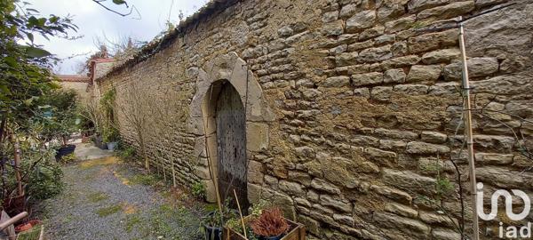 Immeuble à vendre 332 m² Mauzé-sur-le-Mignon