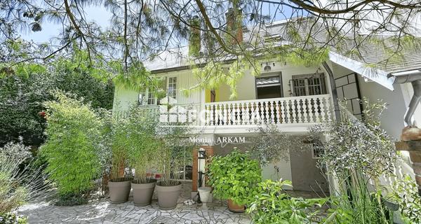 À vendre Maison 10 pièces 241 m² - Romainville 93230
