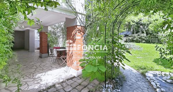 À vendre Maison 10 pièces 241 m² - Romainville 93230