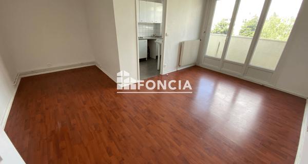 Location Studio 32.84 m² - ÉLancourt 78990