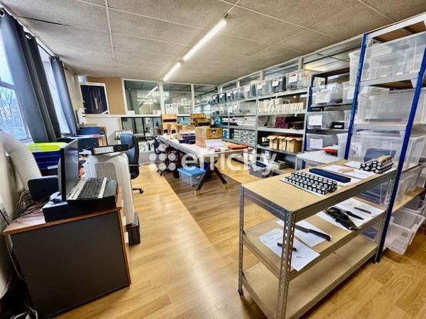 Local Commercial 8 pièces - 540 m² Exclusivité efficity