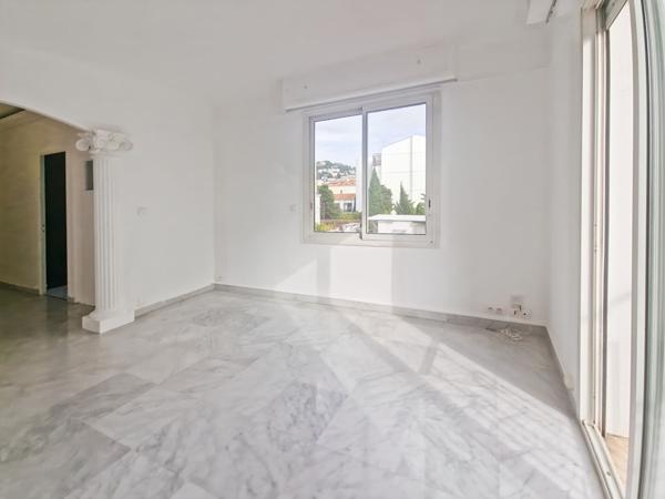 Bureaux Cannes 77.34 m2 pour profession libérale, garage.