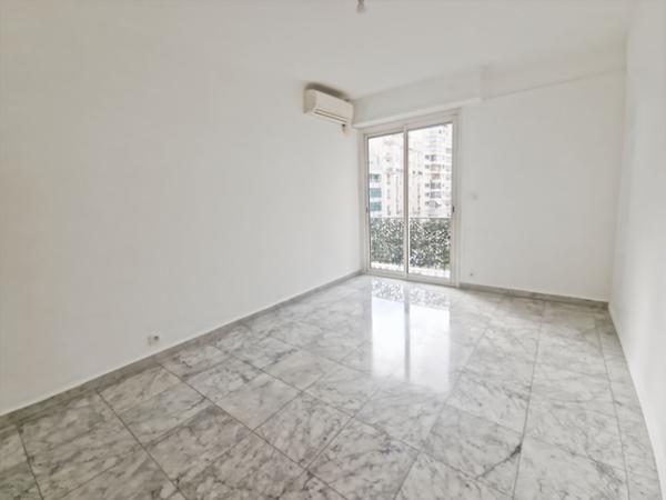 Bureaux Cannes 77.34 m2 pour profession libérale, garage.